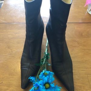 Gucci Pointed Toe Kitten Heel Boots Size 8